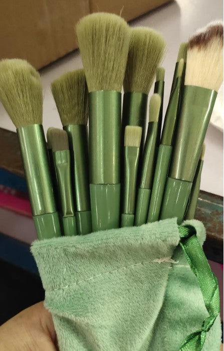 13-Piece Makeup Brush Set: Quick-Dry Soft Bristles
