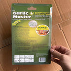 Garlic press mesh detail