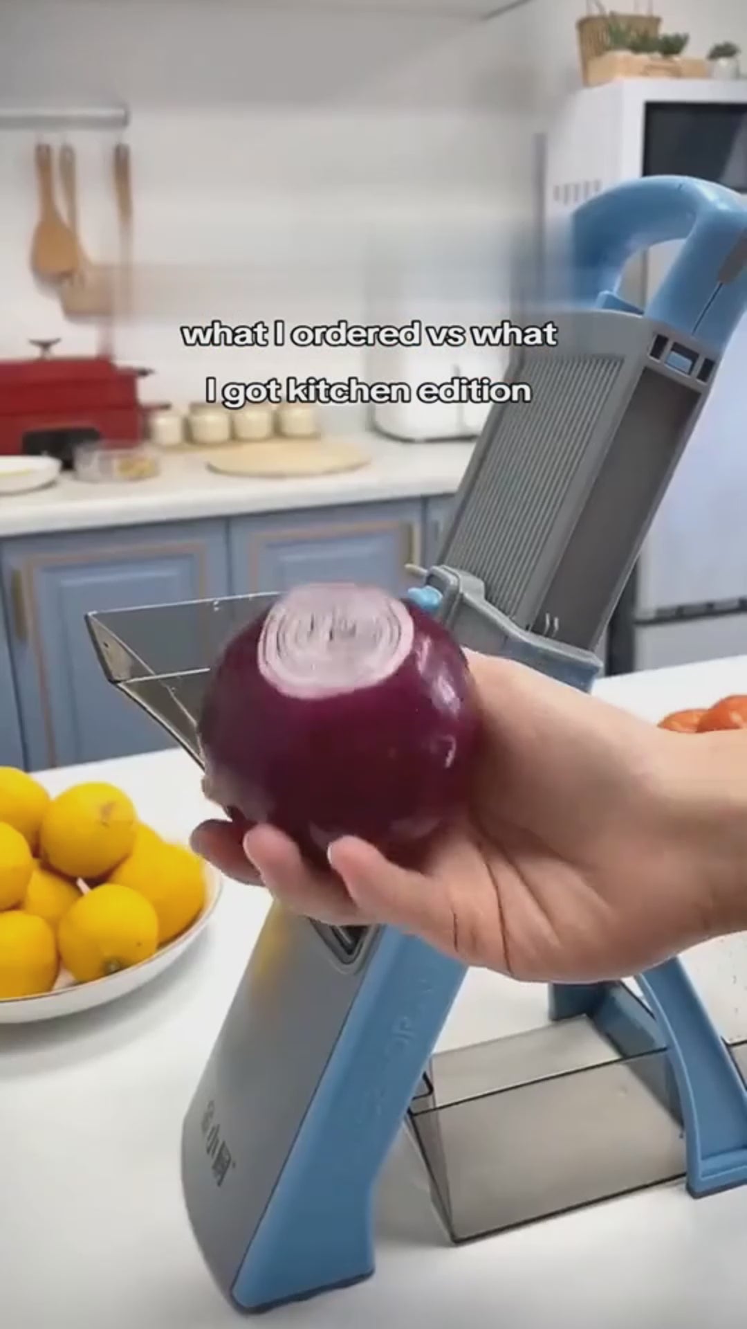 Multifunctional Vegetable Slicer: Chop, Shred and Grate